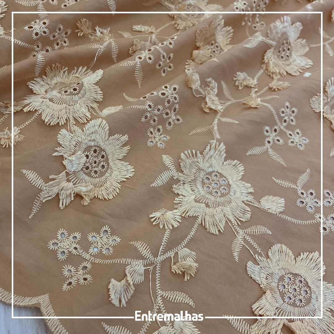 Tecido Cotton Embrodery 3D - Bege