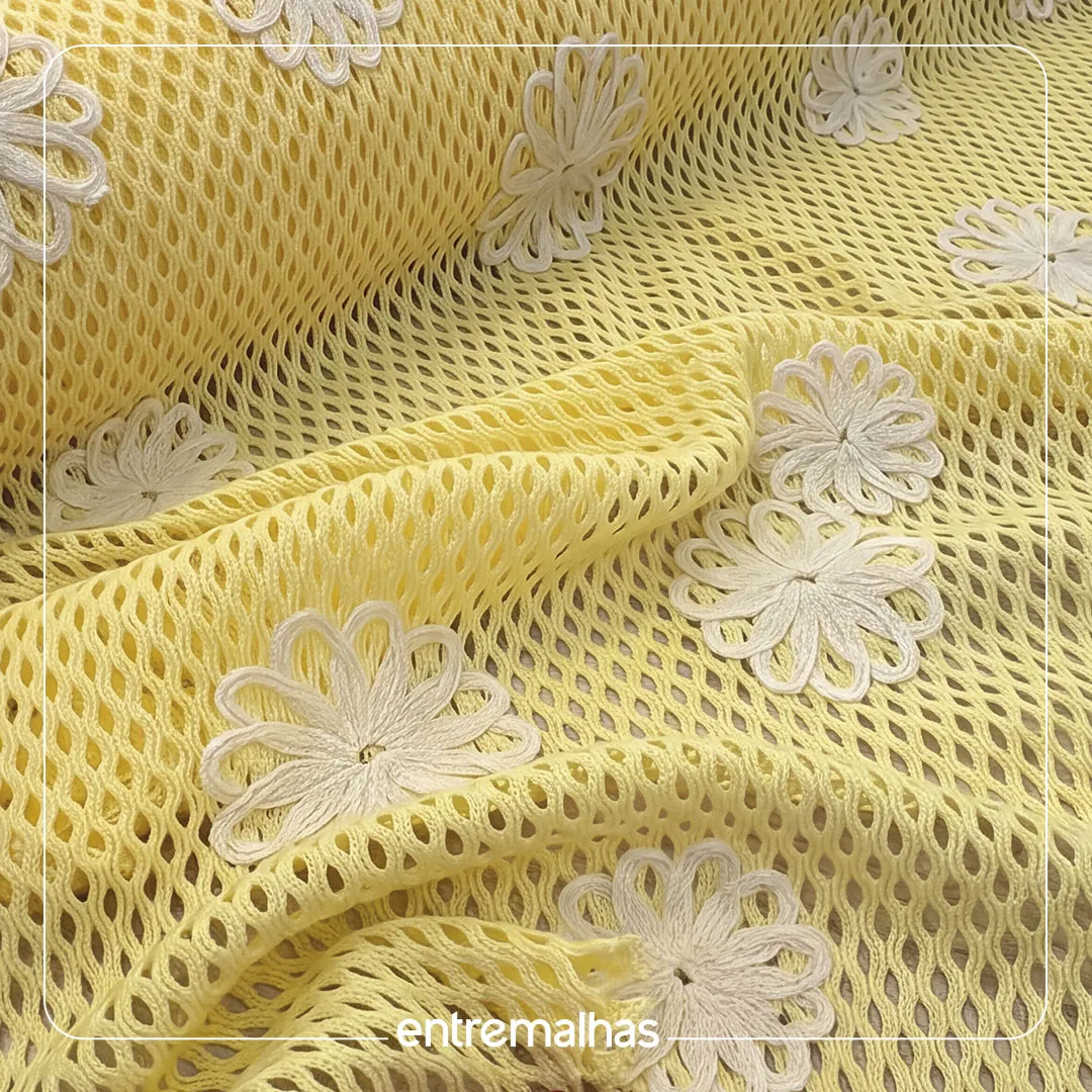 Tecido Crochet Florete Base Amarelo